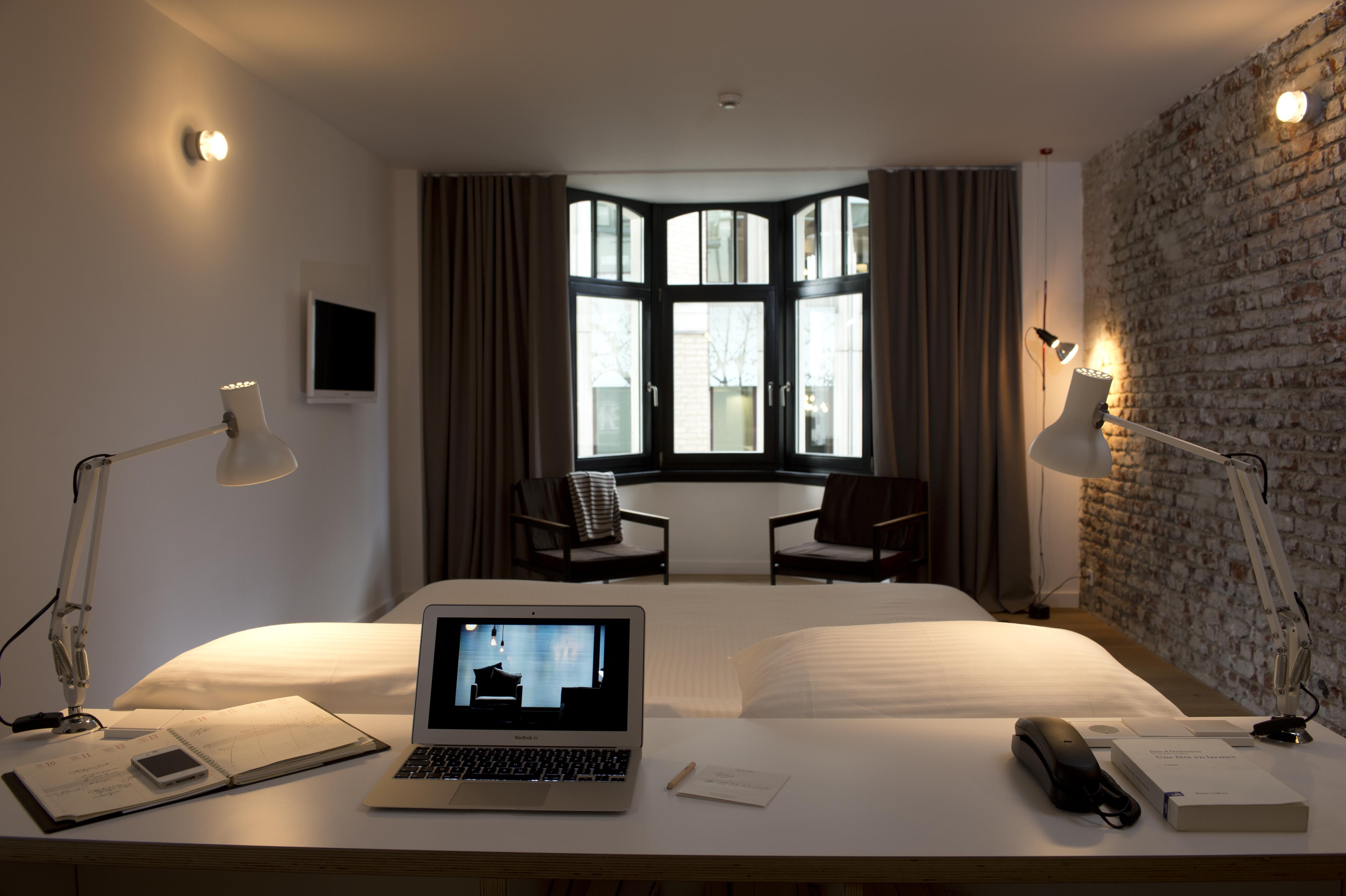 9โฮเต็ล เซ็นทรัล Hotel บรัสเซลส์ ภายนอก รูปภาพ